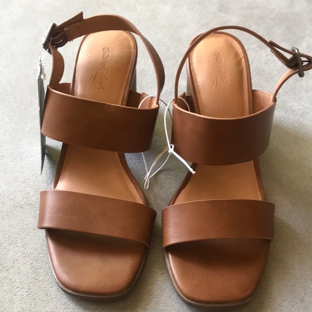 Universal Thread shoes